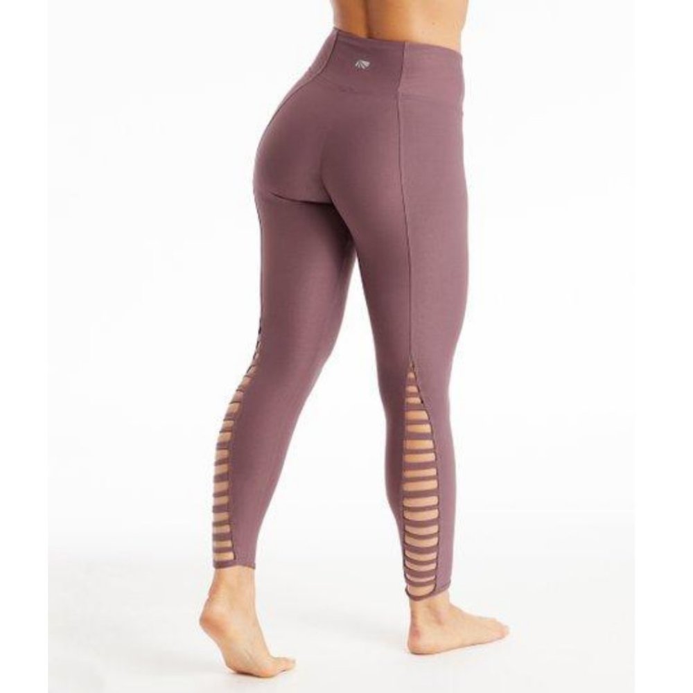 Marika Orchid Vent High Waist Lattice Leggings M - Picture 2 of 14
